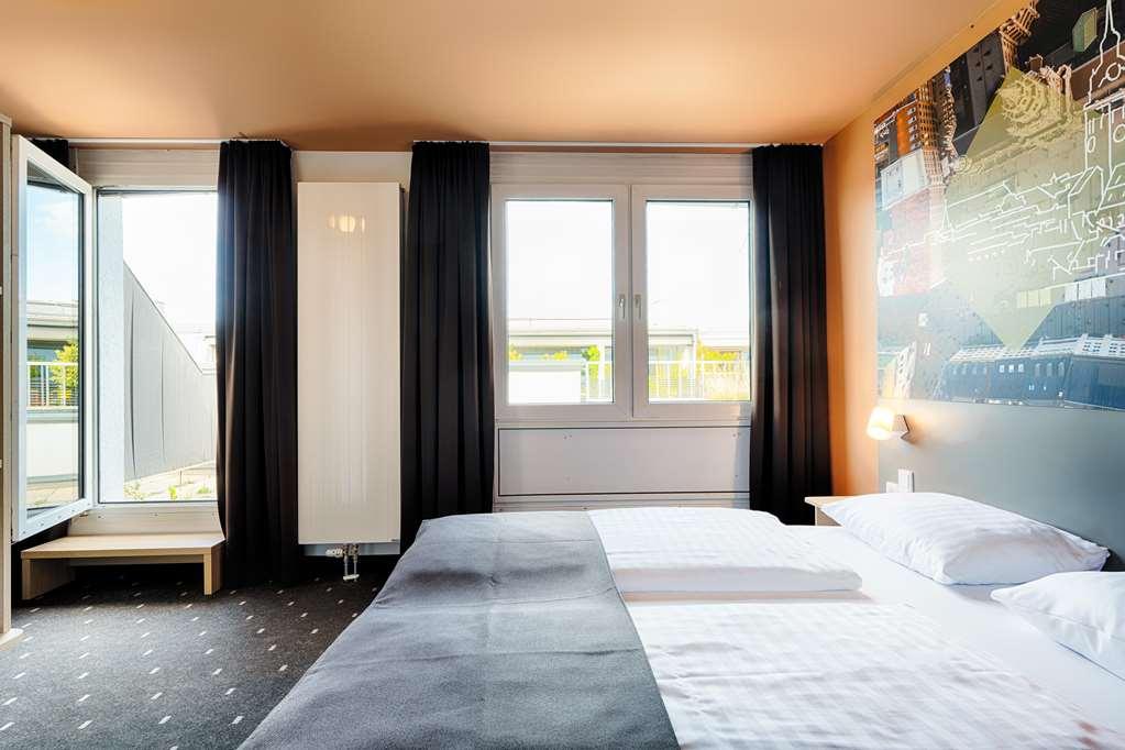 B&B Hotel Muenchen-Hbf Room photo